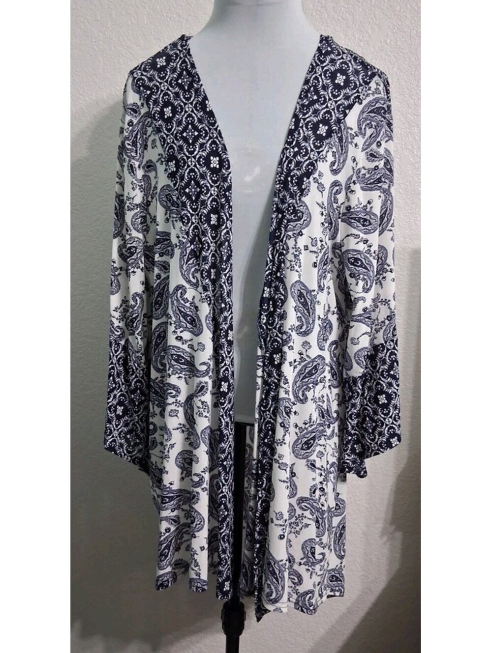 Siren Rily, Open Front Kimono Sheer Long Jacket, Flowy, Paisley Navy White 2x